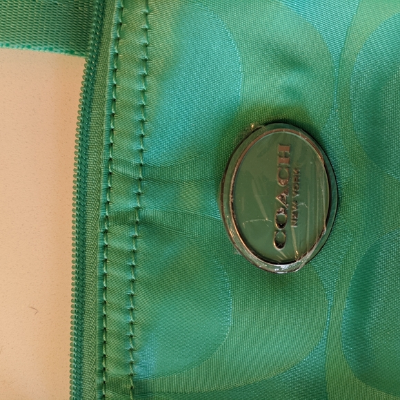 Coach Weekender Bag - Picture 2 of 3